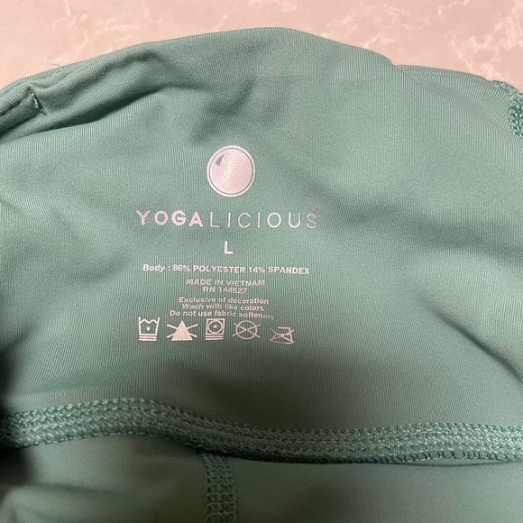EUC Yogalicious Green Leggings - Picture 3 of 5